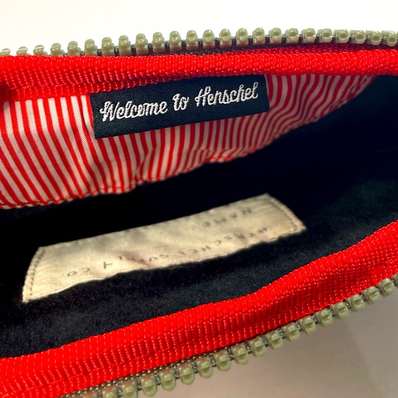 Herschel Anchor iPad mini tech pouch w/ sticks & stones slingshot pattern - Picture 6 of 10